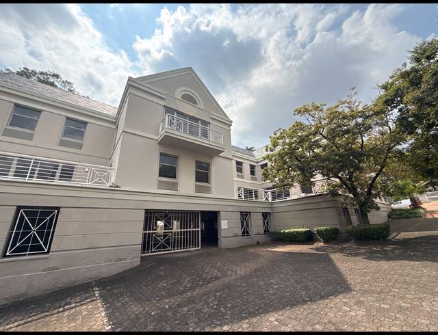 4,714M² OFFICE FOR SALE IN HOUGHTON ESTATE